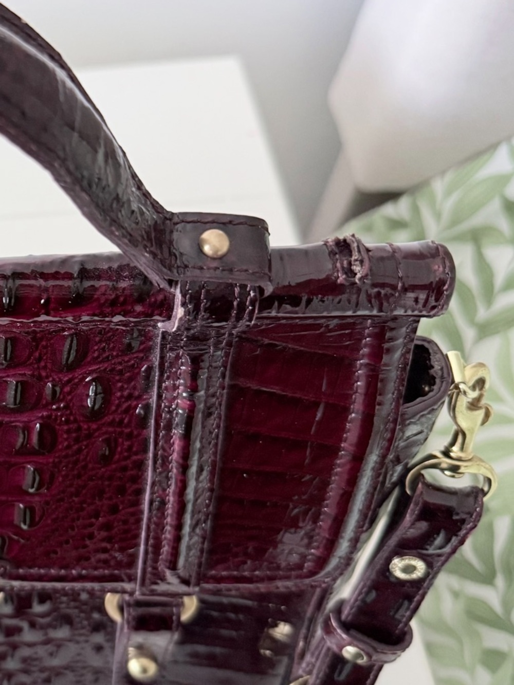 Brahmin Croc-Embossed Leather crossbody Bag in Deep Burgundy - Picture 8 of 8